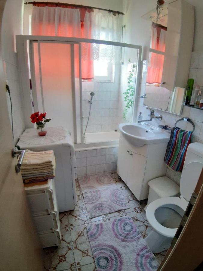 Apartmani Luce Sumartin Bagian luar foto