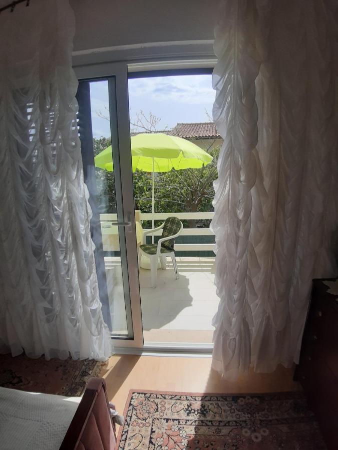 Apartmani Luce Sumartin Bagian luar foto